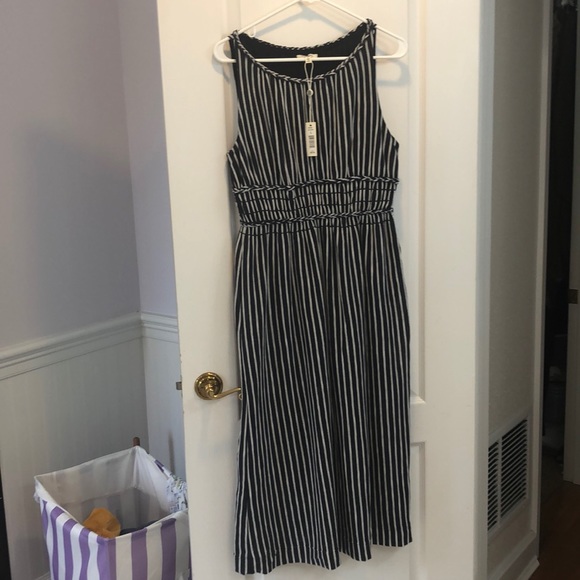 Max Studio Dresses & Skirts - NWT Max Studio Maxi Dress.